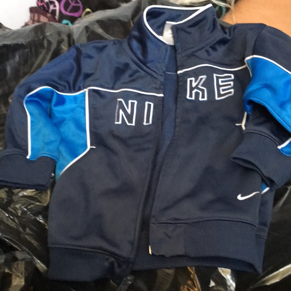 FINAL MARKDOWN Nike Zip-front Jacket (18 months)